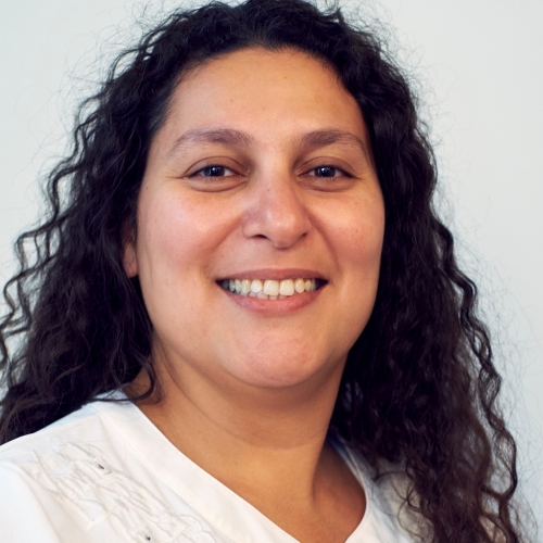 Discover Hind Mouhoub, founder and certified consultant in immigration strategy in Canada for foreign entrepreneurs